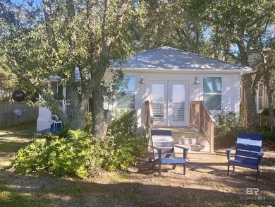 Charming Bay Cottage in Point Clear, Alabama Nestled in the - photo 1