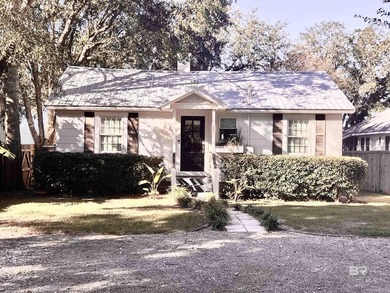 Charming Bay Cottage in Point Clear, Alabama Nestled in the - photo 2
