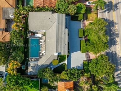 This luxurious Miami Beach estate presents a seamless blend of - photo 42