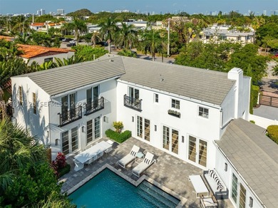 This luxurious Miami Beach estate presents a seamless blend of - photo 43
