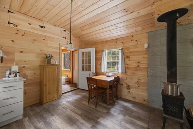 Escape to your own private off-grid retreat with owned water - photo 2