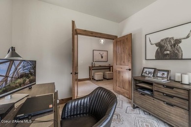 Nestled within The Idaho Club, The Oxbow offers an exclusive - photo 13