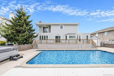 Welcome Home To This Incredible & Fully Renovated Waterfront - photo 37