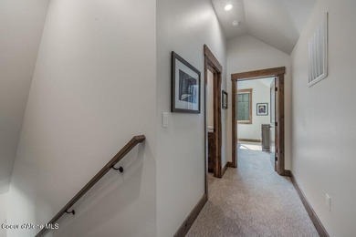 Nestled within The Idaho Club, The Oxbow offers an exclusive - photo 41