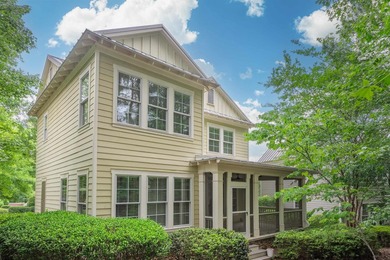 Perfect getaway cottage! Southern Living design with stylish - photo 2