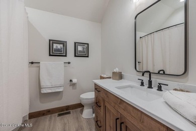 Nestled within The Idaho Club, The Oxbow offers an exclusive - photo 46