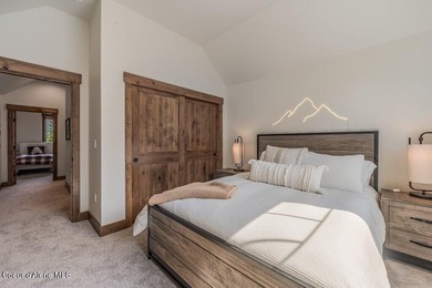 Nestled within The Idaho Club, The Oxbow offers an exclusive - photo 48
