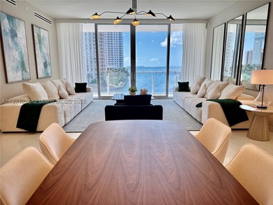 Largest Split Floor plan, Fully Furnished 2 bedrooms + DEN, 3 - photo 3