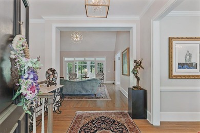 GORGEOUS GOLF COURSE VIEWS ABOUND IN THIS UPDATED, MOVE-IN READY - photo 9