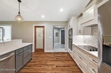 Golf-Front Luxury in Fairfield Glade | 3-Car Garage | One-Level - photo 13