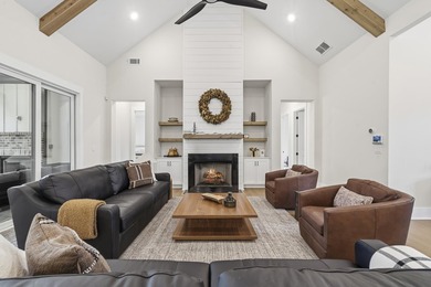 Immaculately maintained and beautifully appointed, 1251 - photo 9