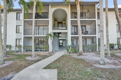 WATERFRONT LIVING WITH EXCEPTIONAL BUYER SAVINGS! Move right - photo 27