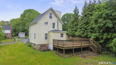 Welcome to 23 James Ave, a remodeled Colonial home exuding charm - photo 31