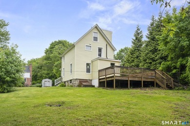Welcome to 23 James Ave, a remodeled Colonial home exuding charm - photo 33