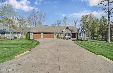 Golf-Front Luxury in Fairfield Glade | 3-Car Garage | One-Level - photo 42