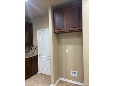 A rare opportunity to own this beautifully maintained 4 bedroom - photo 10