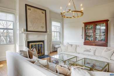 Bel Aire - Elegant and timeless, this stately 1810 Federal-style - photo 8