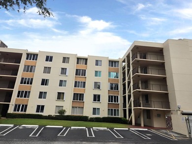 2BD/2BA, Open layout, central A/C, and in-unit laundry hookups - photo 11