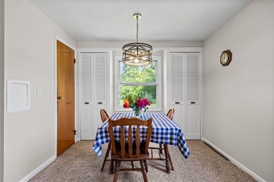 Welcome to 24 Sunbridge Drive! Lovingly maintained by its - photo 16