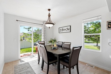 Welcome to this beautiful 3-bedroom, 2.5-bath home tucked away - photo 9