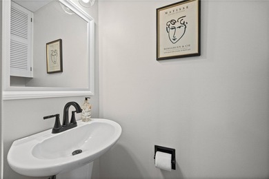 Welcome to 24 Sunbridge Drive! Lovingly maintained by its - photo 20