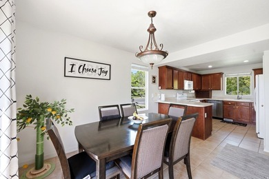 Welcome to this beautiful 3-bedroom, 2.5-bath home tucked away - photo 10