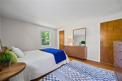 Welcome to 24 Sunbridge Drive! Lovingly maintained by its - photo 23