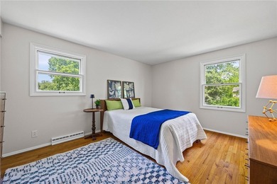 Welcome to 24 Sunbridge Drive! Lovingly maintained by its - photo 24