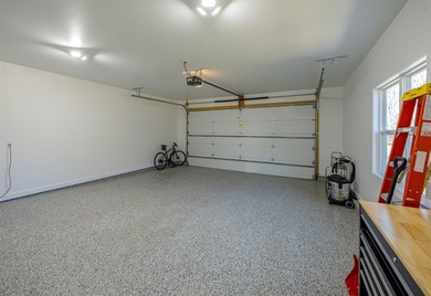 Beautifully maintained modern home with one level living space - photo 26
