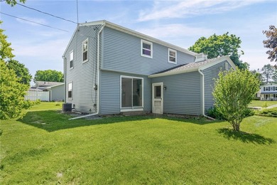 Welcome to 24 Sunbridge Drive! Lovingly maintained by its - photo 33