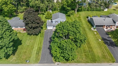 Welcome to 24 Sunbridge Drive! Lovingly maintained by its - photo 36