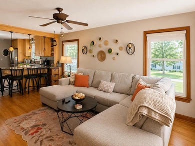 Nestled on the beautiful Eris St, in one of Racine's most - photo 7