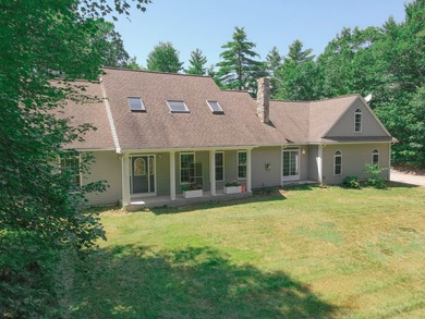 Welcome to your dream home in the heart of Newfield! This - photo 4