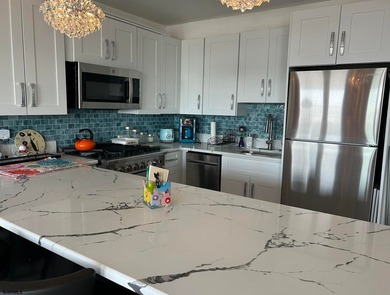 Beautifully renovated 2BR/2BA condo in Landmark Towers offering - photo 17