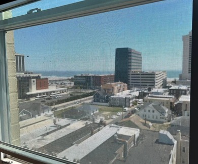 Beautifully renovated 2BR/2BA condo in Landmark Towers offering - photo 27