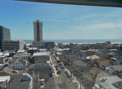 Beautifully renovated 2BR/2BA condo in Landmark Towers offering - photo 28