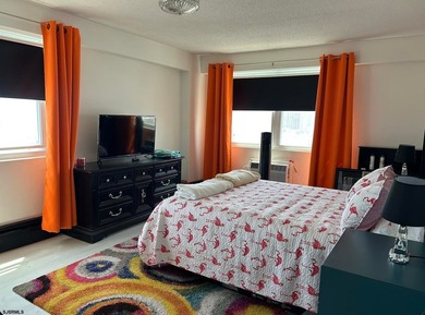 Beautifully renovated 2BR/2BA condo in Landmark Towers offering - photo 31