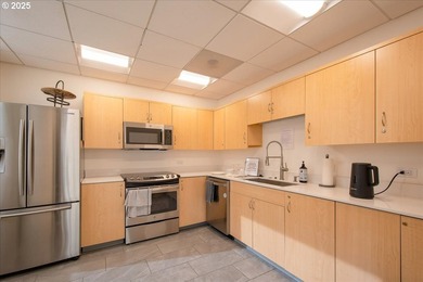 Originally recreated by designer Fritz Junker as his personal