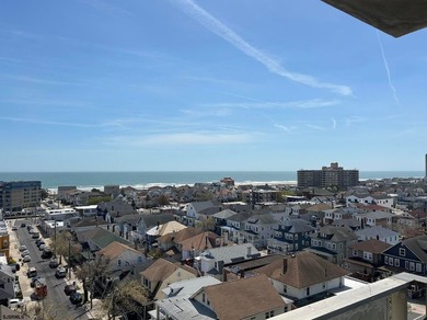 Beautifully renovated 2BR/2BA condo in Landmark Towers offering - photo 41