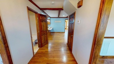 Spacious canal front family home in the highly sought after - photo 8