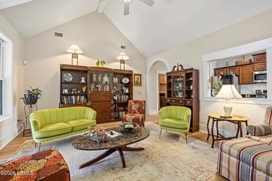 Magnificantly maintained and updated Golf Course Home on Cat - photo 12
