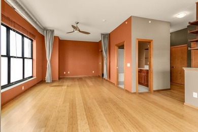 Rare opportunity to own a premium top-floor corner unit in Eat - photo 10