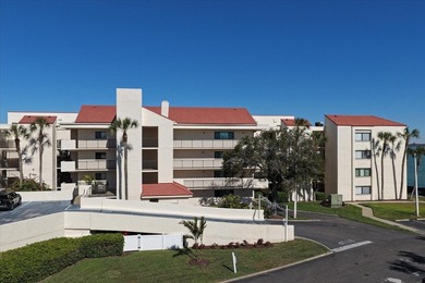 Welcome to La Puerta Del Sol, a serene waterfront retreat - photo 3