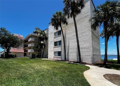 Welcome to La Puerta Del Sol, a serene waterfront retreat - photo 4
