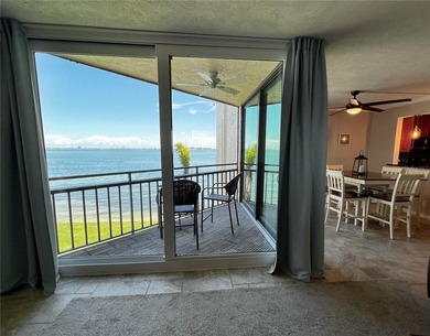 Welcome to La Puerta Del Sol, a serene waterfront retreat - photo 6