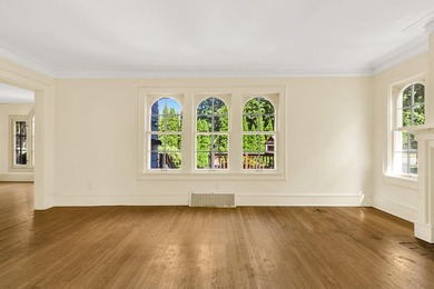 Welcome home to a beautiful 4 bedroom Eastside home. This home - photo 8