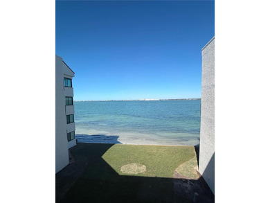 Welcome to La Puerta Del Sol, a serene waterfront retreat - photo 9