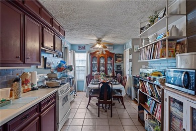 Welcome to 1506 Devon Dr - a well-kept Corpus Christi home - photo 4