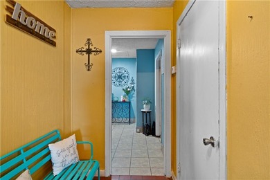 Welcome to 1506 Devon Dr - a well-kept Corpus Christi home - photo 9