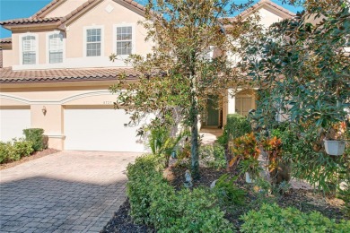 Lake Townhome/Townhouse For Sale in Orlando, Florida